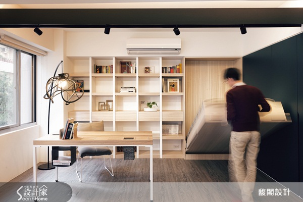 這間二十餘年的中古屋，原本的採光不佳，屋高不足，再