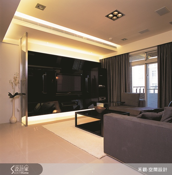 空間裡因為建築結構的關係,樑柱的視覺阻礙在所難免。