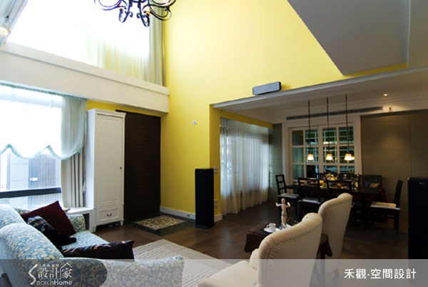 空間裡因為建築結構的關係,樑柱的視覺阻礙在所難免。