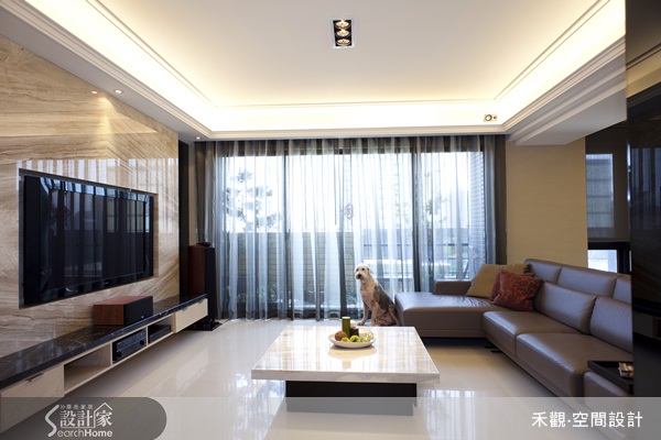 空間裡因為建築結構的關係,樑柱的視覺阻礙在所難免。