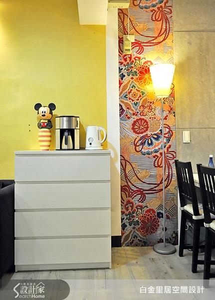 別再煩惱家中沒有適合安排端景的空間了，牆面就是最好