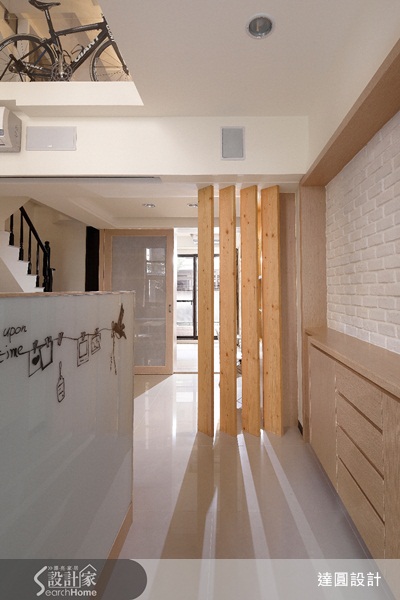 雖然不是第一次買屋，但以前的住家只用現成家具佈置，