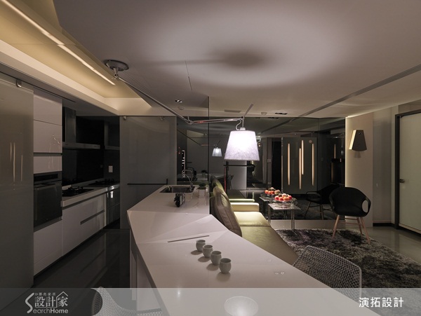 28坪的空間對於4人家庭來說，使用上並沒有太多餘裕，