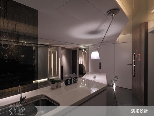 28坪的空間對於4人家庭來說，使用上並沒有太多餘裕，