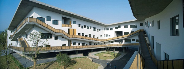 中國建築師王澍Wang Shu是2012年第一位獲得「普立茲克