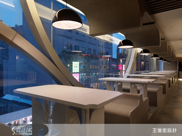 一盤盤的美食端上桌,每一口都是一個驚喜,這是來自台