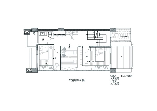 這是一間位於淡水三層樓的獨棟別墅，一樓部分規劃為公
