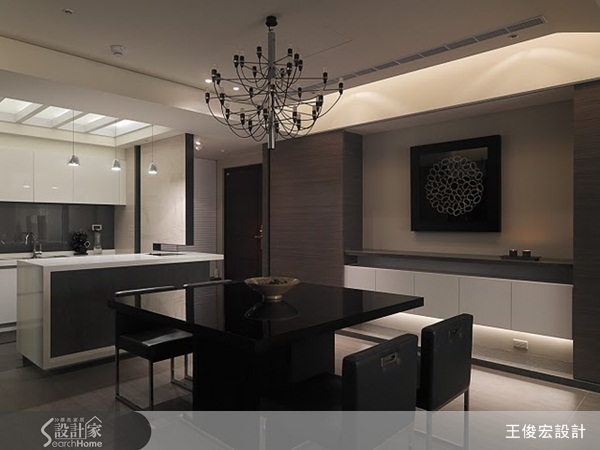 假日與朋友或家人到外面用餐，享受團聚的美好，是一種