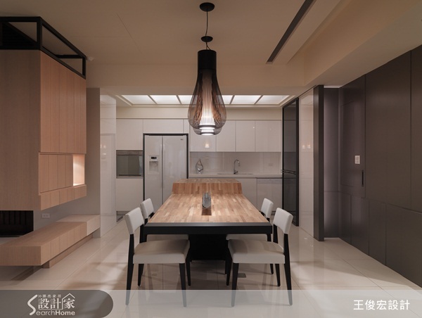 假日與朋友或家人到外面用餐，享受團聚的美好，是一種