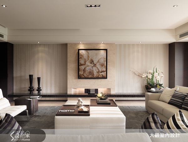 展示櫃屬於開放式的櫃體設計,常見於現代風以及其他類