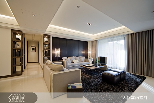 展示櫃屬於開放式的櫃體設計,常見於現代風以及其他類