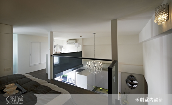 屋齡10年的9＋6坪夾層屋擁有超強收納，卻感受不到壓迫