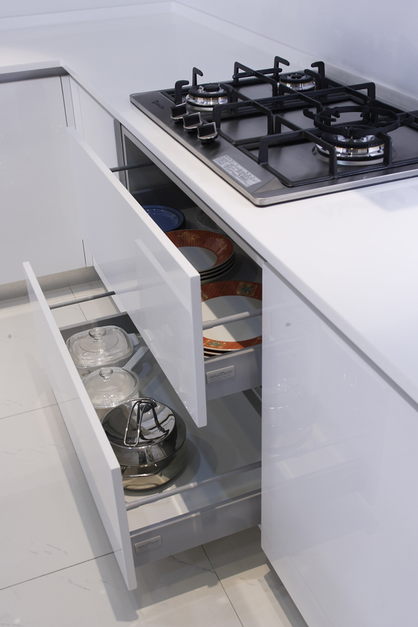 在室內設計領域中，廚房的規劃，必須在美感要求外，還