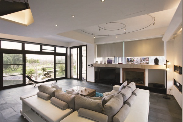 買下一塊好地，終於可以完成蓋房子的夢想，但卻苦惱想