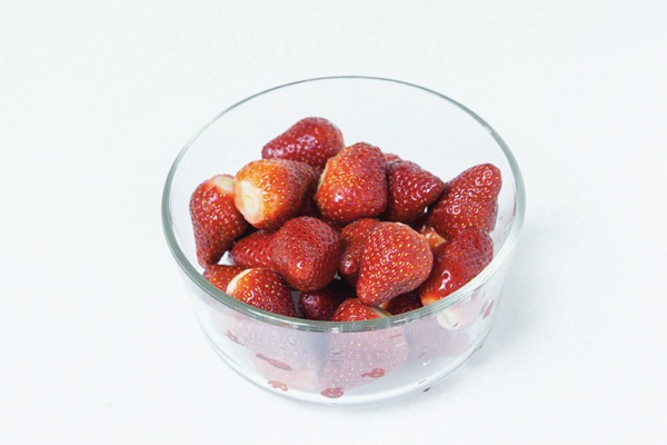 當開放式廚房變得普及，總是堆滿了雜物的廚房收納顯得