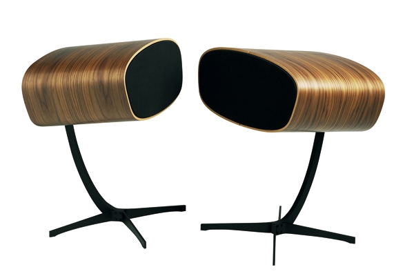 居家在規劃影音設備陳列時,經常最頭痛就是笨重龐大又