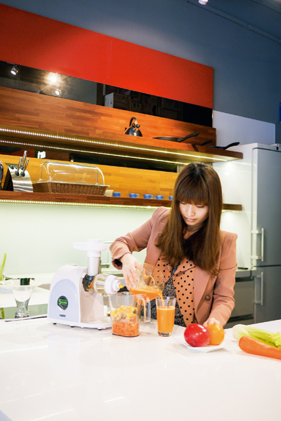 當每天三餐以應急的方式在攤販和便利商店中度過,甚至