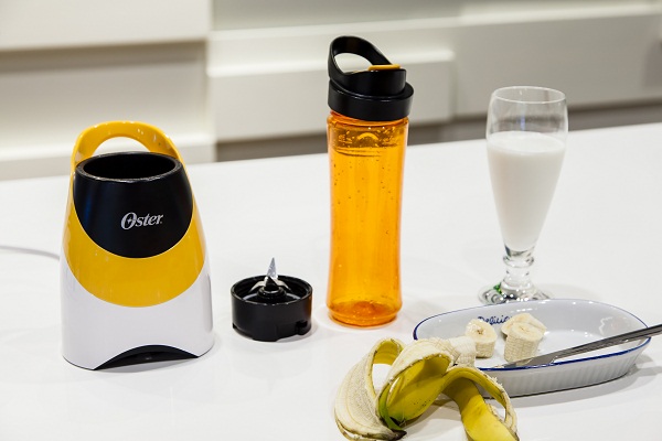 愛喝新鮮果汁,卻最怕洗機器嗎?體積輕巧、色彩豐富的