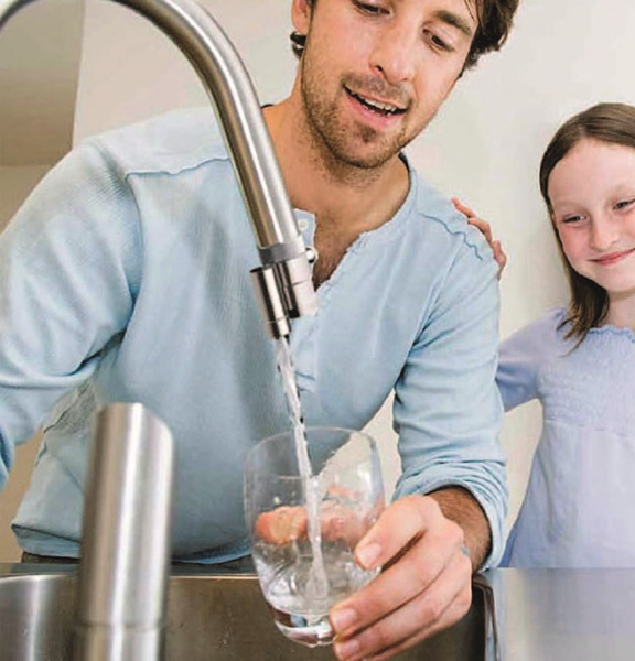 現代人重視健康，水是人體每天所需，隨時隨地都會飲用