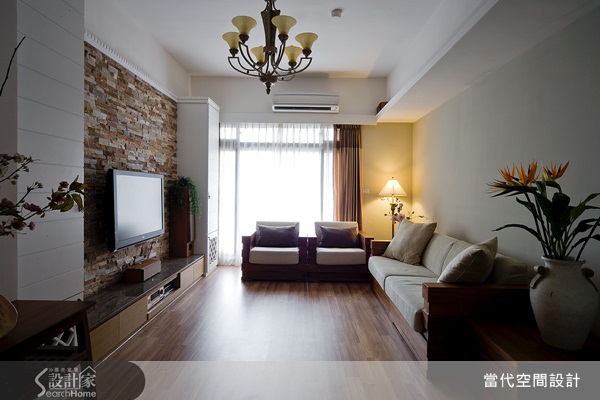 不少人會以為石材總是帶給人冷酷的感覺，除了代表沉穩