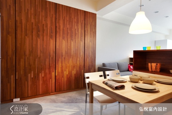許多人喜歡木頭的質感、色澤及紋理,也認為家應該是簡