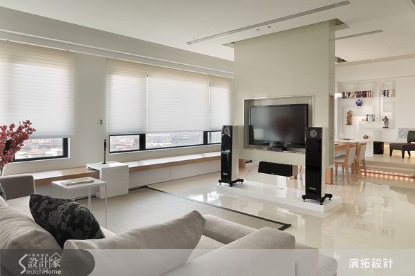 白色給人純淨、簡單的感覺，但也容易產生冰冷、無趣的