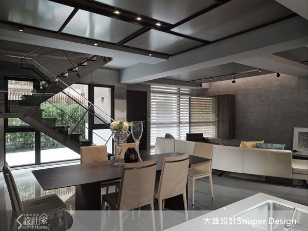 在你印象中，台灣豪宅的長相是什麼？天花板使用大量的