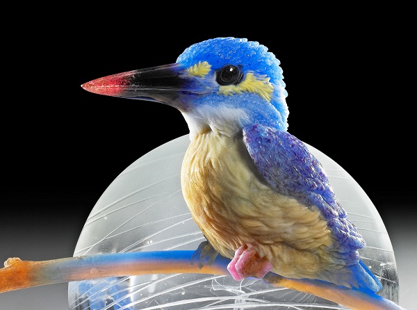 琉璃工房以台灣原生動植物為主題，由楊惠姍帶領一群平