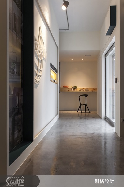 每天至少要待上8小時，遇上加班比在家時間還要多的辦