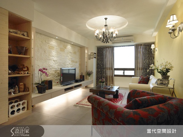 本案屋主為一位小資女，勤奮工作好些年，紮實地攢了一