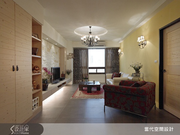 本案屋主為一位小資女，勤奮工作好些年，紮實地攢了一