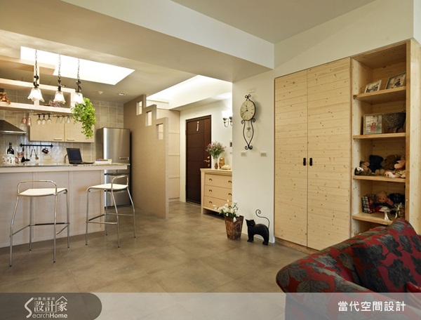 本案屋主為一位小資女，勤奮工作好些年，紮實地攢了一