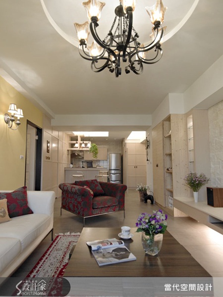 本案屋主為一位小資女，勤奮工作好些年，紮實地攢了一