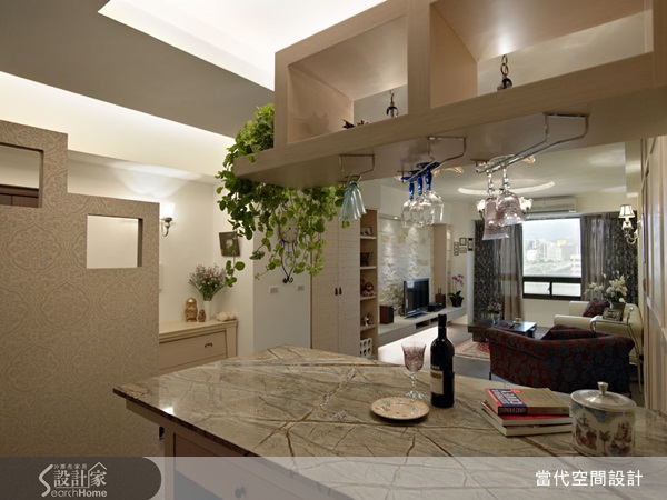 本案屋主為一位小資女，勤奮工作好些年，紮實地攢了一