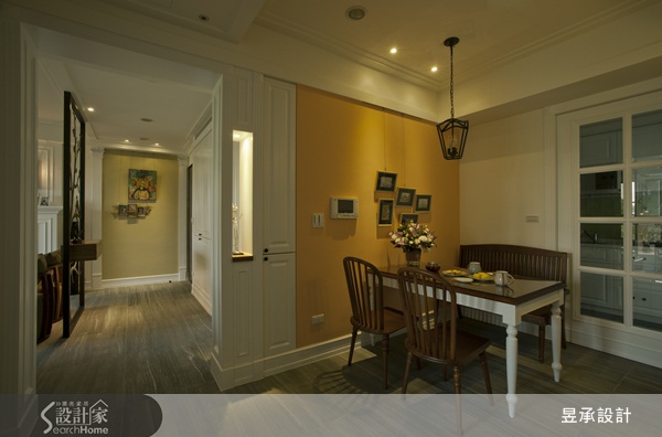 小編帶你看好宅:本案位於台北市,緊鄰河濱公園,有著