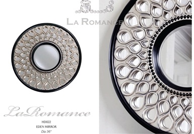 Genesis Mindy Brownes 是起源於愛爾蘭的英國知名品牌