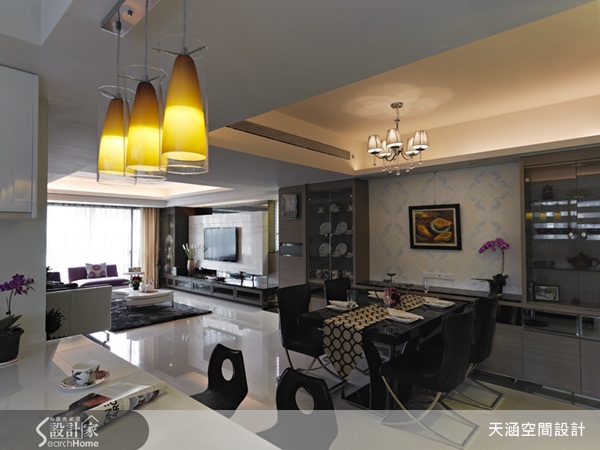 餐廳是維繫一家人情感的重要空間環境，因此在規劃上，