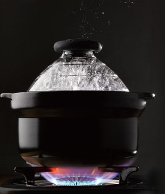 上一回介紹了日式燜煮鍋的優點是什麼？也提醒大家在使