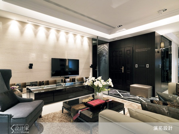 演拓設計保留原先格局,在材質運用上費心,同時也廣泛