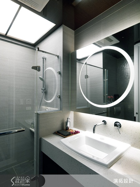 演拓設計保留原先格局,在材質運用上費心,同時也廣泛