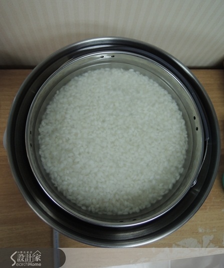 身為設計家網站的小編，我的第一篇開箱文就這樣獻給了