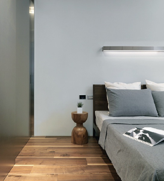 想讓居家空間看起來奢華有質感,並非一定要使用外顯而