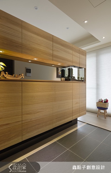 看到這麼透光又寬敞舒適的住家，心裡正默默想說到底是