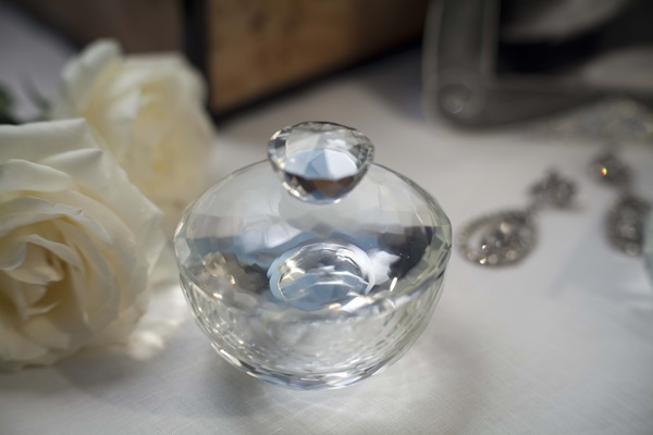 許多年輕朋友第一次接觸到寬庭，是因為一床嶄新的新婚