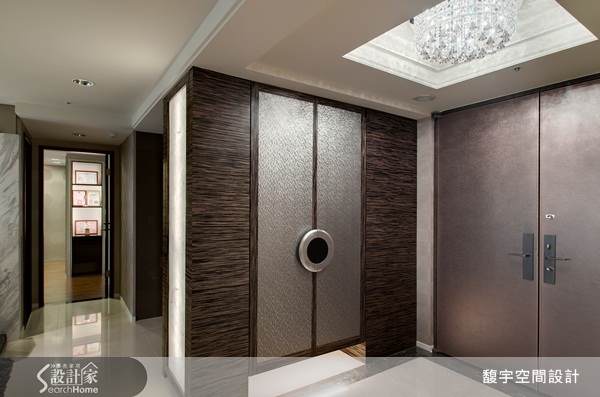 本案位於桃園市,空間坪數70坪,擁有令人羨慕的寬敞格