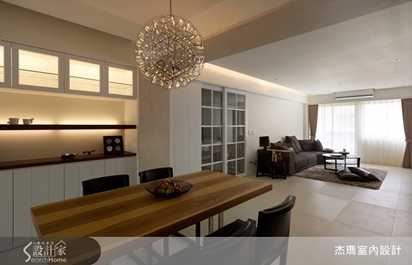 有人喜歡居家空間華麗繁複,但也有人喜歡盡量簡單而有