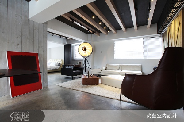 這間屋齡超過20年以上的老屋，經過尚藝設計俞佳宏重新