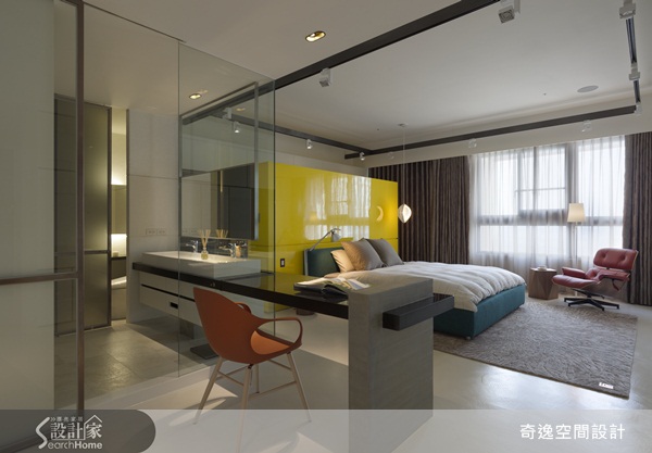 屋主夫妻對於現代風格有所偏愛，買下這間位於台中市的