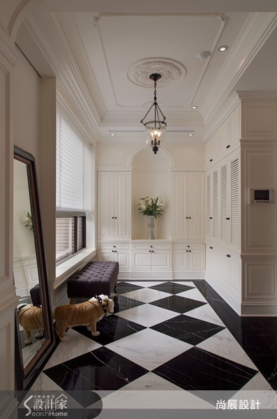 相信古典風格是許多屋主的愛，不過法式古典的優雅與輕