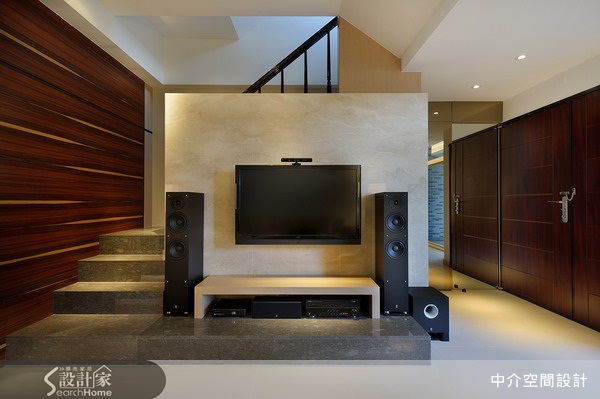 現代風格的居家空間，總能給人一種沉穩大器的安心氛圍